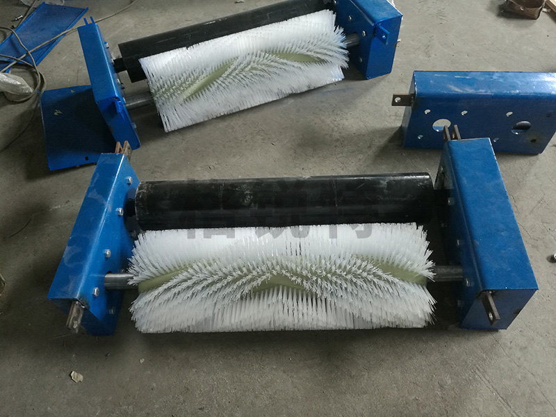 無(wú)動(dòng)力滾刷清掃器 無(wú)動(dòng)力滾刷清掃器